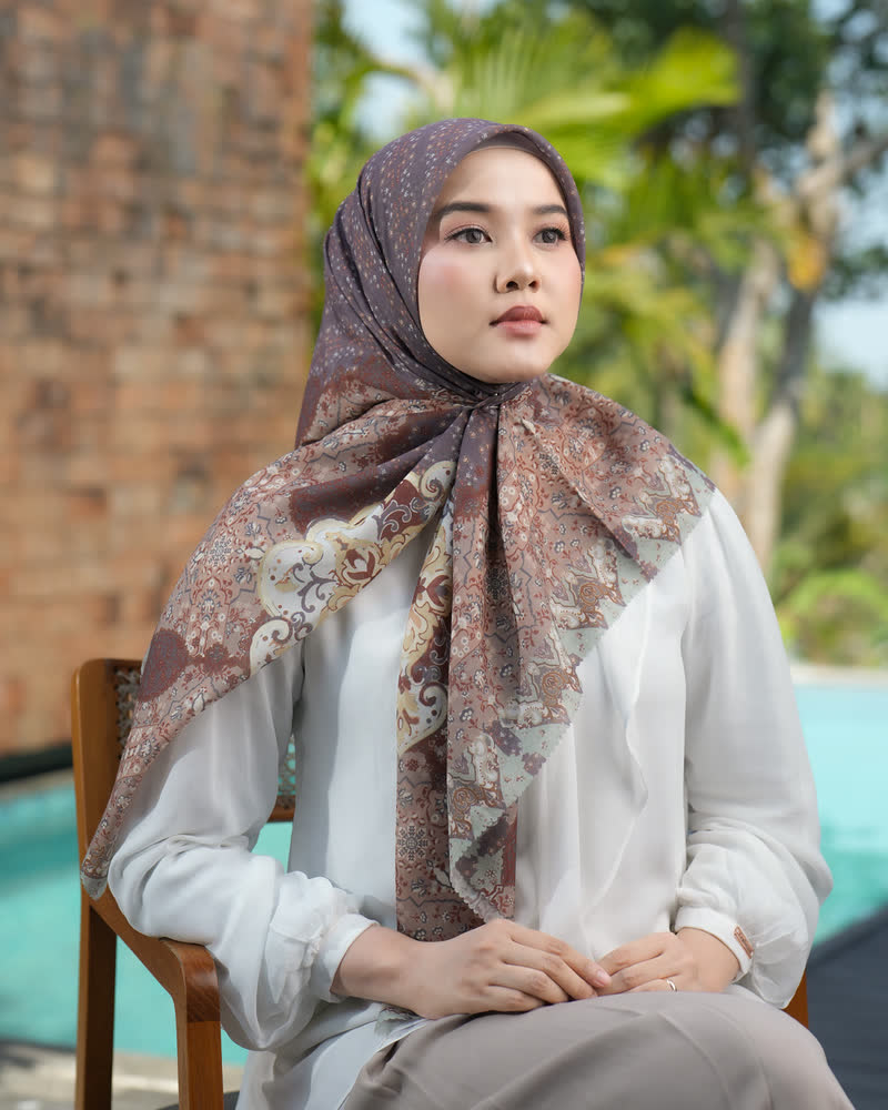 Scarf, in Gulabi
