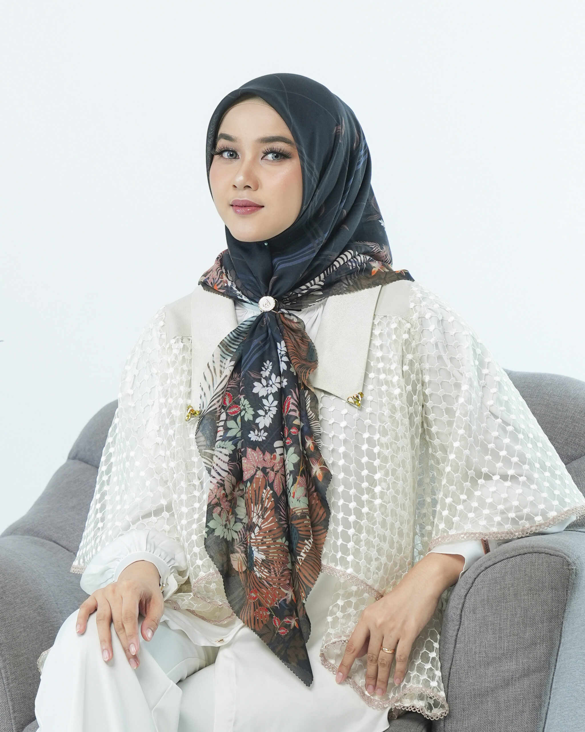 Calandra Series - Scarf - Image 5