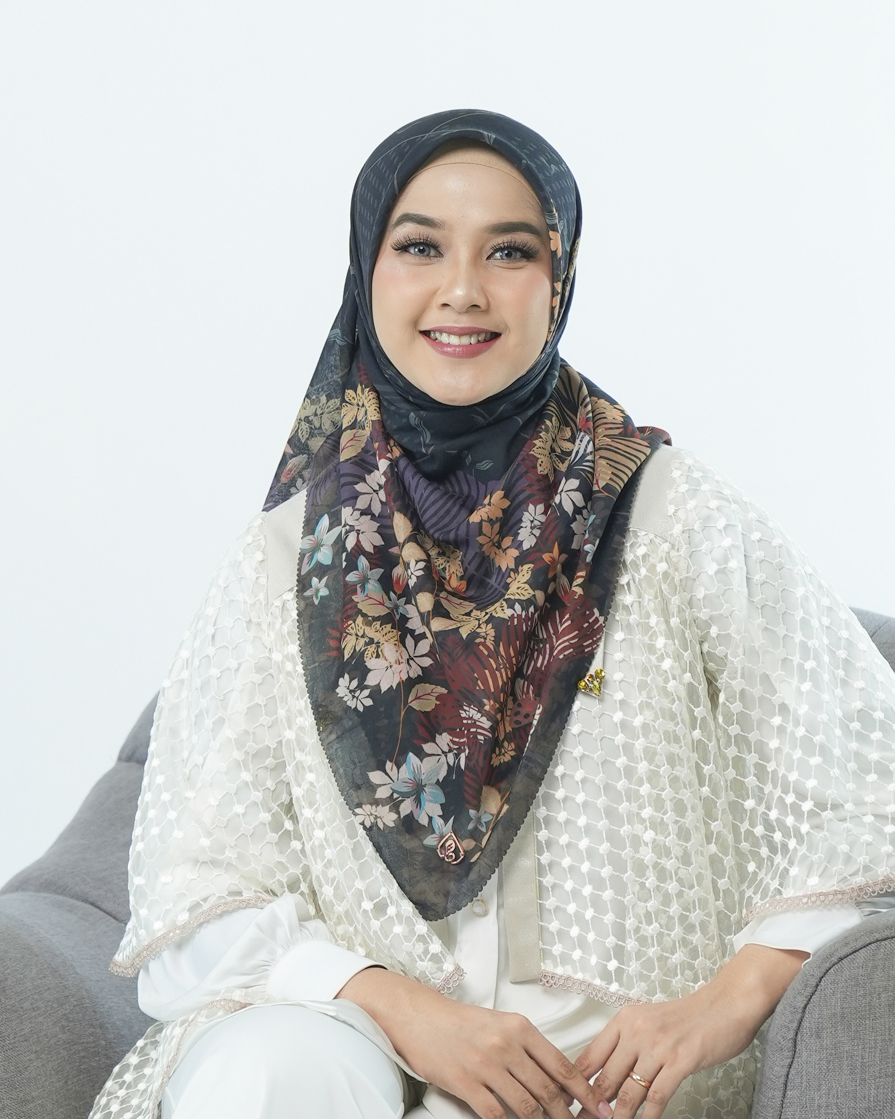 Calandra Series - Scarf